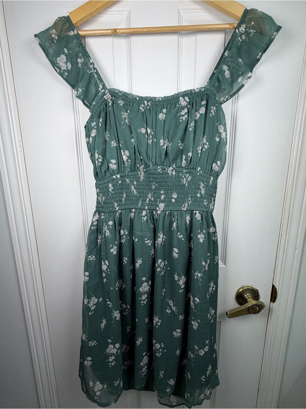 Hollister Sage Green Floral Midi Dress Womens XL Smocked Open Back Ruffle Summer